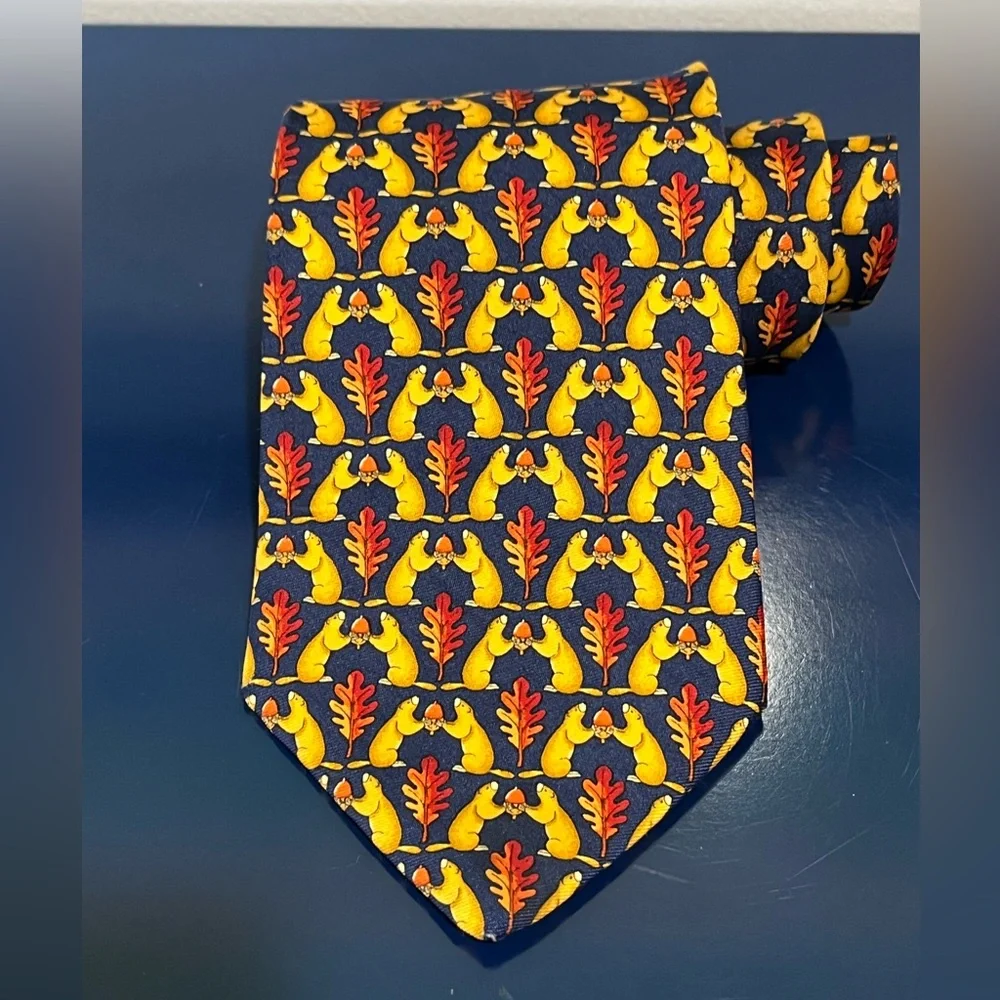 Brooks Brothers Squirrel Silk Acorn Fall Leaf Tie Mens Red Orange Yellow Blue